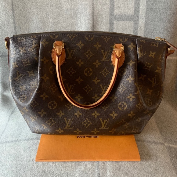 Louis Vuitton Turenne MM - Picture 2 of 11